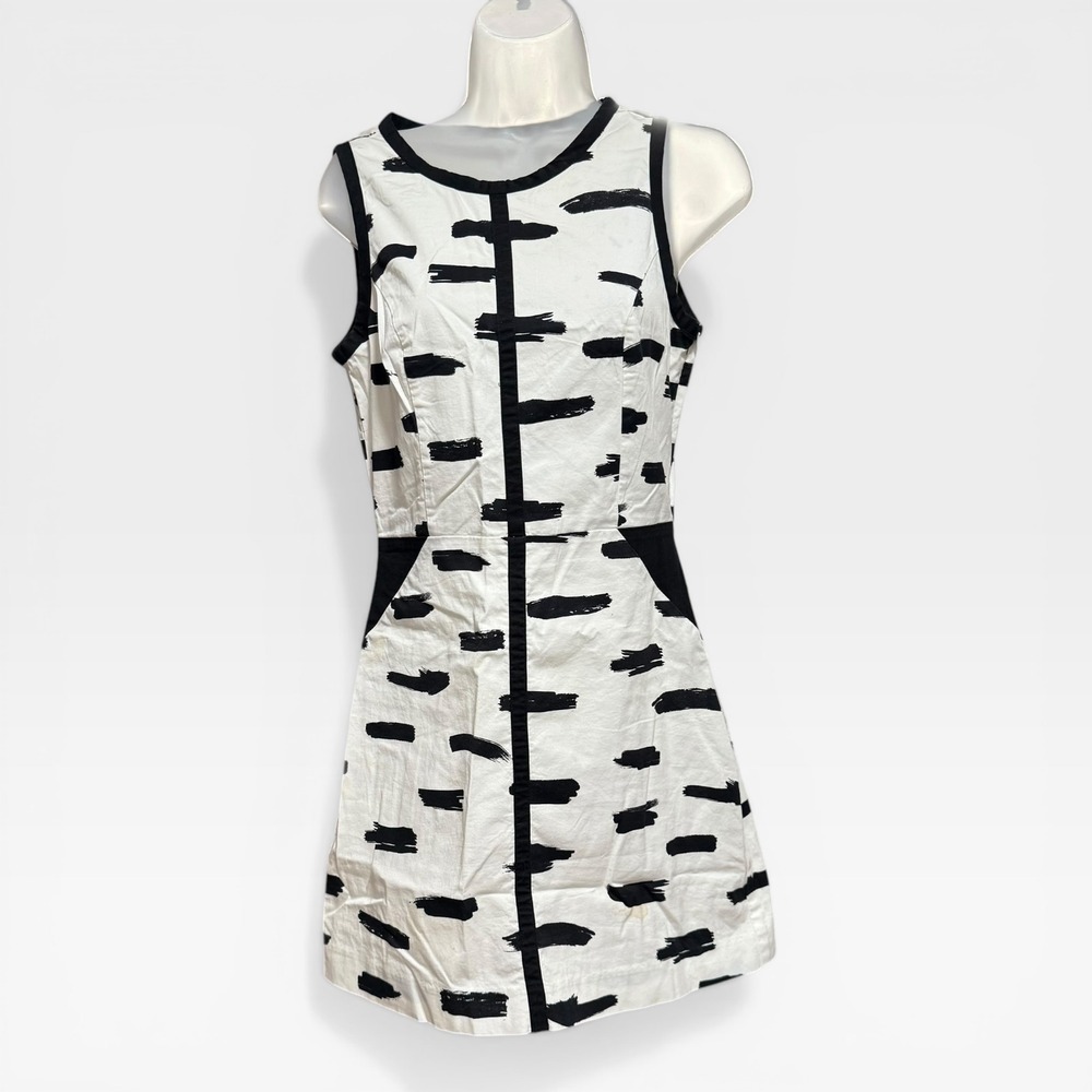 Banana Republic Fit Flare Dress Womens 4 White Black Excellent Brushstroke Print